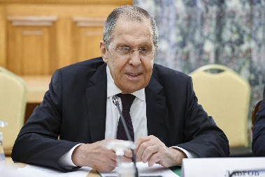 "NJEMU JE NEMOGUĆE UĆI U GLAVU, ON NIJE ČOVEK!" Lavrov urnisao Zelenskog!