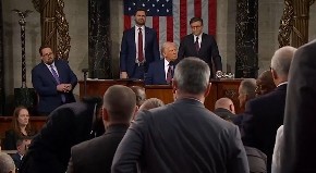 OVAKO TO RADE U SAD Kongresmen izbačen jer je dobacivao Trampu, šta bi uradili sa bandom koja je juče palila Skupštinu Srbije