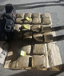 NOVOSAĐANIN (40) UHAPŠEN SA 22 KILE MARIHUANE  U stanu imao sakriven i pištolj (FOTO)