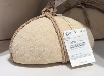 Omiljena srpska prodavnica prodaje običan kamen – Cena? Čitavih 5.000 dinara (FOTO)