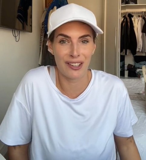 KUPILA TRENERKU SA SAJTA ZA POLOVNU GARDEROBU Kad je otvorila paket, samo što se nije šlogirala!