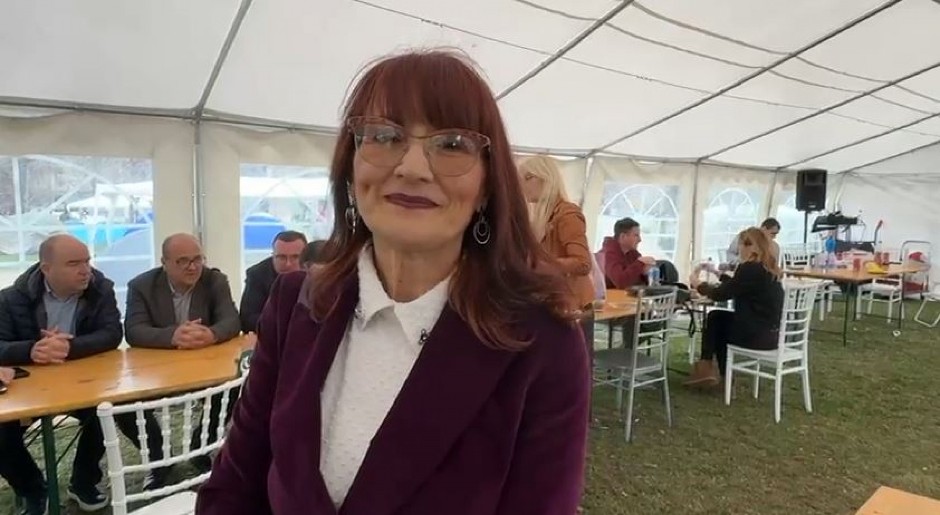 "NADAM SE DA ĆE RAZUM POBEDITI" Profesorka Tehnološkog fakulteta u Nišu došla da podrži studente koji žele da uče! (VIDEO)