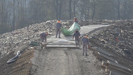 "SMRAD JE NESNOSAN, POŽARI SU SVAKODNEVNI" Preko 4.000 građana Valjeva traži hitno zatvaranje i sanaciju deponije