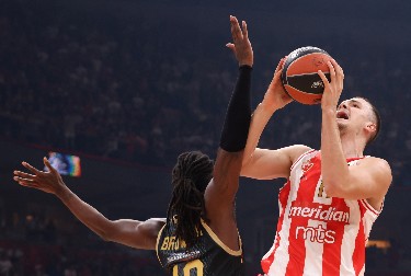 SRUŠIO CEDEVITU, PA POSTAO MVP Bivši košarkaš Zvezde najkorisniji igrač četvrtfinala Evrokupa