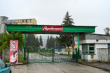 DIVILA IM SE CELA TITOVA JUGOSLAVIJA Sjaj i propast industrijskih giganata bivše države