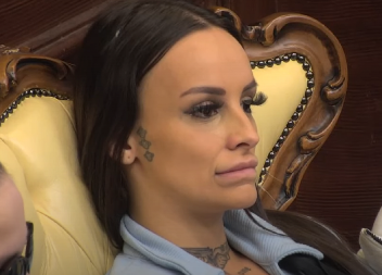 "ZA NAŠU PORODICU JE ODAVNO MRTAV" Majka Teodore Delić van sebe zbog njenog pomirenja sa Bebicom, ovo joj nikada neće oprostiti!