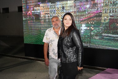 OVO JE ŽENA MIKIJA ĐURIČIĆA Radi kao profesor u dve škole, rodila mu je dvoje dece, a celog života su bili komšije!