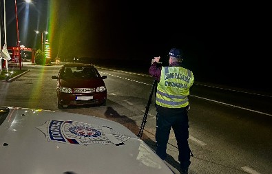 VOZAČI, PAŽNJA! Ovo pravilo je na snazi do 1. aprila, a može da vas košta NAJMANJE 10.000 dinara!