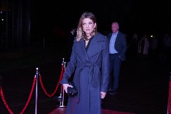 OVAJ MOĆNIK JE MUŽ NEVENE BOŽOVIĆ! Čekaju drugo dete, a godinama ga je krila od javnosti!