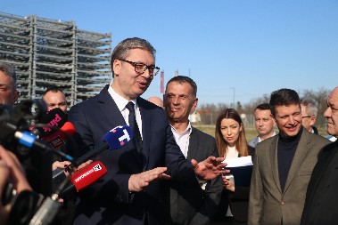 70 NOVIH RADNIH MESTA ZA KURŠUMLIJU Vučić najavio - SPDR proširuje još jednu halu za montažu