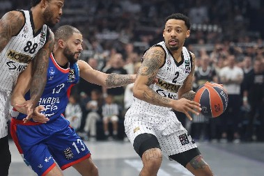 CRNO-BELI U PRETEŠKOJ SITUACIJI Evo kako izgleda tabela Evrolige posle debakla Partizana u Areni