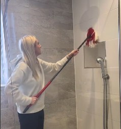 ANA JE POKAZALA KAKO ČISTI BUĐ U KUPATILU Sve što vam treba su 3 jeftina sastojka, sve će da zablista!