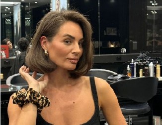 NAJBOLJA FRIZURA ZA ŽENE 50+ Lifting efekat koji briše godine u trenu