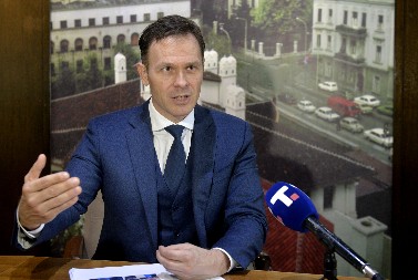 INTERSOVANJE ZA KREDIT NE JENAJVA Već prvog dana na hiljade mladih podnelo zahtev