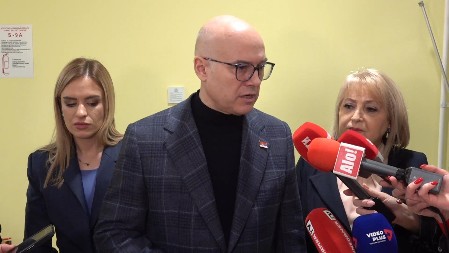 "NE TREBA DA DELI STUDENTE" Vučević o rektoru Đokiću: "Poziv za dijalog mu je otvoren 24 časa sedam dana u nedelji"