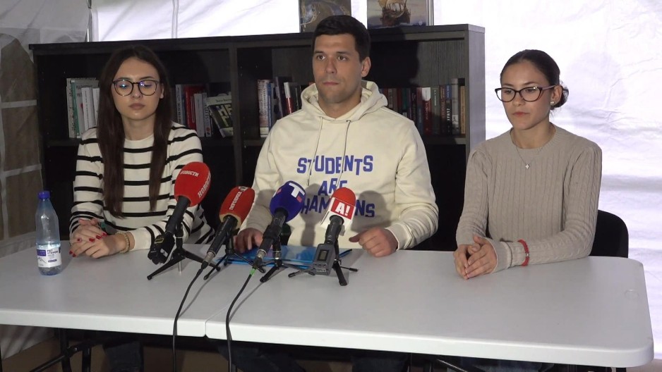 KRIVIČNA PRIJAVA PROTIV ŽAKLINE STOJANOVIĆ: Studenti koji žele da uče obratili se javnosti: "Šta smo mi, studenti drugog reda?"