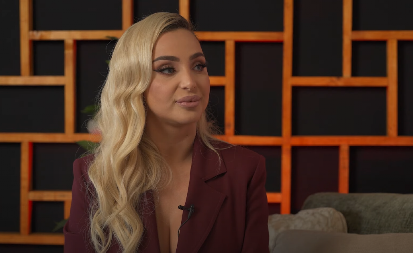 EVO KAKO JE MAJA BEROVIĆ IZGLEDALA PRE SVIH OPERACIJA! Procurio snimak iz prošlosti, javnost zanemela (VIDEO)