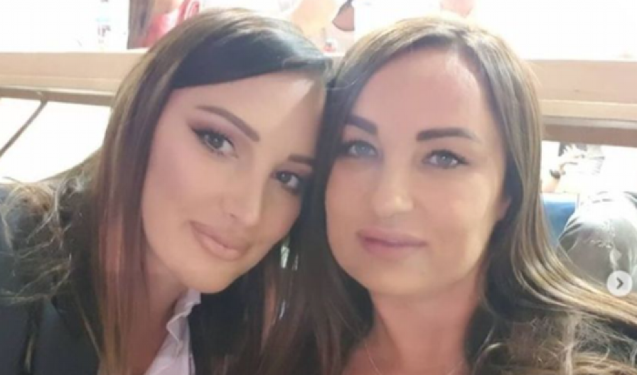 PRIJINA MAJKA OTKRILA PORODIČNU TAJNU O PEVAČICI Sve je počelo od bake!