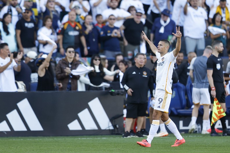 KRAJ POSLE 16 GODINA Tandem Srba ostao bez trenera, ovo je malo ko očekivao