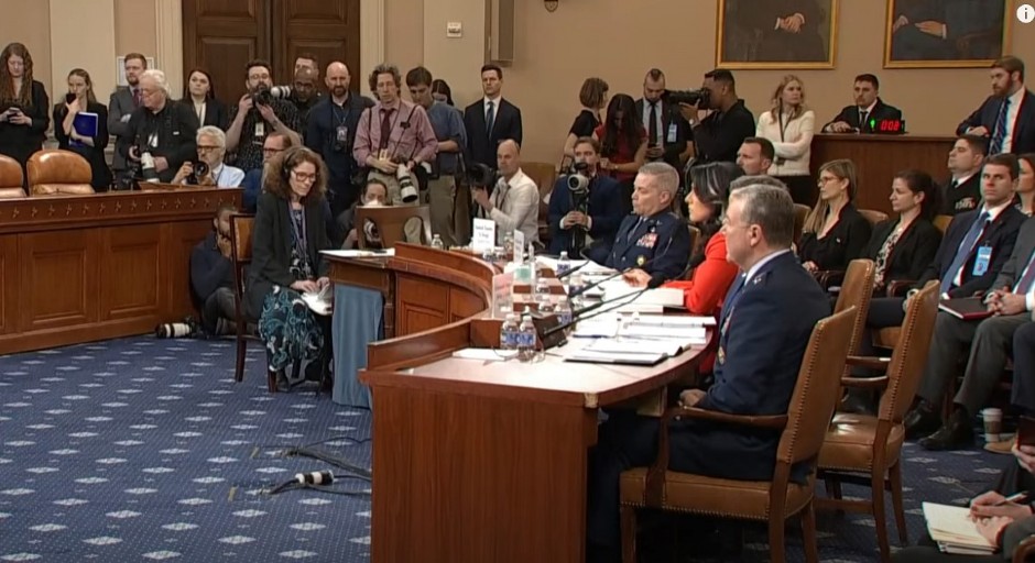 POČEO U PONEDELJAK, ZAVRŠIO U UTORAK Oboren rekord za najduži politički govor, zaseo za mikrofon, preko 25 sati kupovao vreme