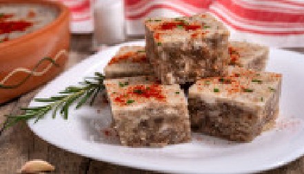 DOMAĆE PIHTIJE Slasno predjelo koje osvaja na prvi zalogaj