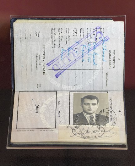 LIMUN STAR 110 GODINA, PASOŠ ŠPIJUNA I BOMBA IRA: MI5 prvi put dozvolila javnosti uvid u tajne dosijee (FOTO)