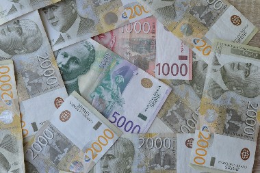 DANAS SE DONOSI ODLUKA O NOVOJ POMOĆI Važna vest za veliki broj porodica