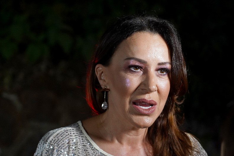 "ROMANA PANIĆ U ZATVORU HTELA DA NAPRAVI PRES-KONFERENCIJU Pevačica se prisetila dana iza rešetaka i otkrila zbog čega bi se vratila u Australiju!"