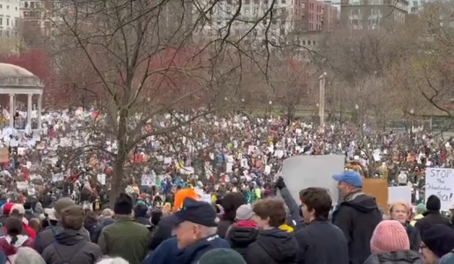 PAKLENI SCENARIO IZ SRBIJE KRENUO U SJEDINJENIM AMERIČKIM DRŽAVAMA Opozicija aktivira "studente": Plenumaši preuzmite barjak!