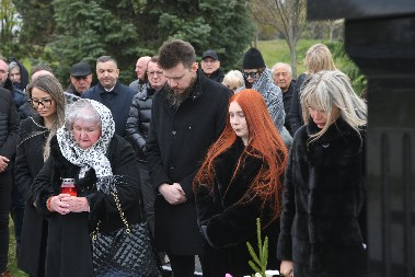 EVO ŠTA SU BRENA I BOBA URADILI 40 DANA OD SAŠINE SMRTI Na groblju niko nije verovao šta vidi, mnogi su im zamerili