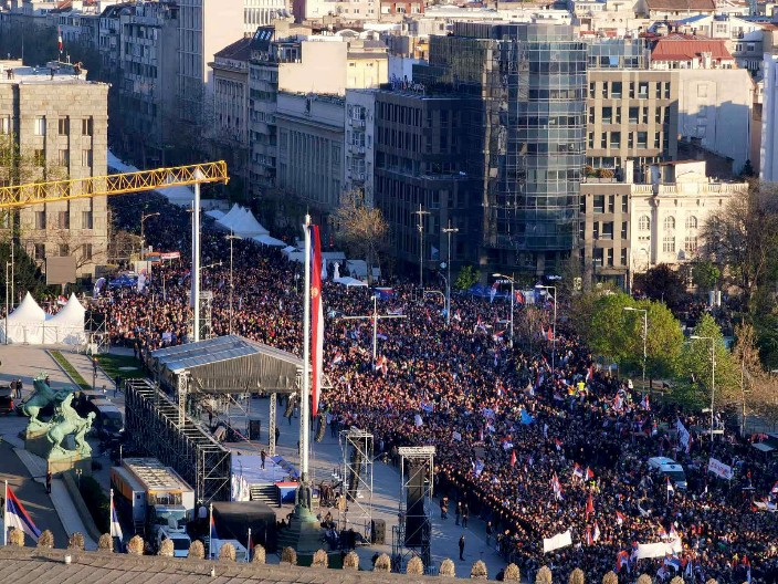 CELA SRBIJA JE DANAS U BEOGRADU Fotografije masovnog skupa su neverovatne, nema gde igla da padne!
