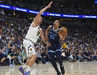 VREME JE ZA SPEKTAKL Evo gde možete pratiti meč Hjustona i Denvera u poslednjem kolu NBA lige