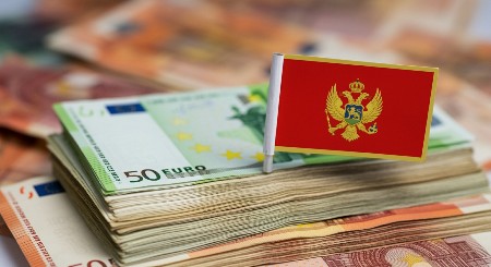 KRALJEVSKA PREVARA U CRNOJ GORI   Predstavio se kao direktor i radnici rekao da evre da taksisti