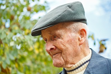 DEKA NAPUNIO 125 GODINA! Zdrav je i vitalan, a svakog dana jede 1 namirnicu, bez toga ne može!