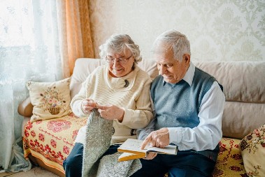 SUTRA ISPLATA USKRSNICA Penzioneri dobijaju 50 eura od države