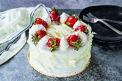 SLADOLED TORTA SA JAGODAMA Lagana prolećna poslastica po teta Jelinom receptu iz starog rokovnika