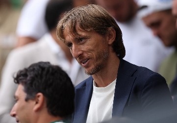 MODRIĆ KUPIO KLUB Real se hitno oglasio zbog fudbalske bombe