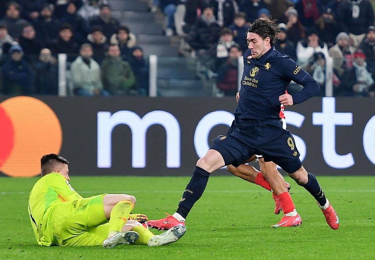 OVO NIKO NIJE OČEKIVAO Reprezentativac Crne Gore menja Dušana Vlahovića