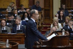 "NE ODUSTAJEMO OD SVOJIH PRINCIPA, ALI NE ODBIJAMO DIJALOG" Macut: Jedan od najvećih izazova nove vlade biće odbrana KiM i očuvanje u sastavu Srbije