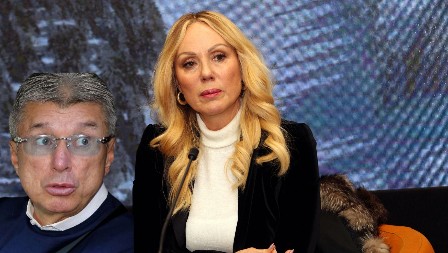 BRENA SVEDOČILA NA SUDU PROTIV OVOG PEVAČA, SAŠA JE ODUSTAO, A ZNAO JE ZA NJEGOVU LJUBAVNICU On Popovića nije podnosio, evo i zašto!