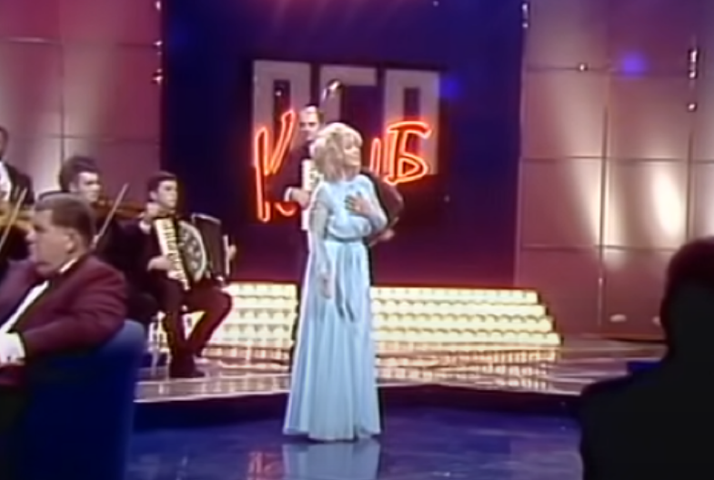 ZBOG NJENIH HITOVA SE RAZBIJAJU ČAŠE! Retko ko zna da se iza pesme o Vaskrsu krije tužna sudbina:  "Kako da pevam, kad mi se plače"