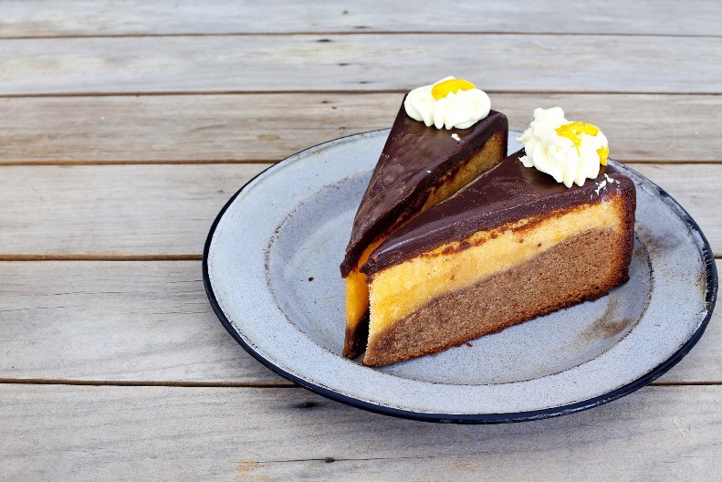 JAFA KOLAČ Osvežavajući desert koji budi sva čula, u sočnom spoju sa pomorandžom