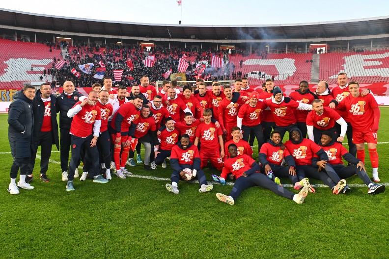 CRVENO-BELI DŽAK PARA Veliki podvig Zvezde: Srpski šampion bolji od Junajteda, Totenhema, Lacija, Čelsija...