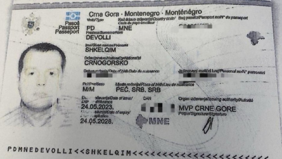 SKANDAL NAD SKANDALIMA! Počasnom konzulu u Crnoj Gori oduzeli funkciju zato što mu u dokumentima piše da je PEĆ U SRBIJI!