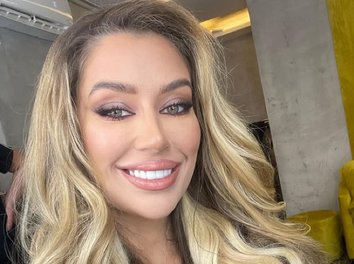 ŠOKIRAĆETE SE KADA ČUJETE KOJE JE GODIŠTE TEA TAIROVIĆ! Podaci o njenoj visini i kilogramima iznenadili sve: "Nemoguće..."