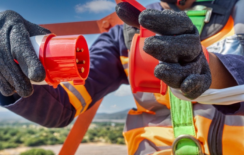 OVI MAJSTORI ZA DAN UZMU MINIMUM 400 EVRA! Posla imaju toliko da čak neće ni na telefonske pozive da se jave