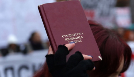 BRUKA I SRAMOTA BLOKADERA Odrekli se ćirilice zarad Severine! To ih provocira?