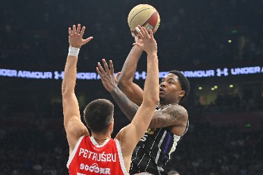 POZNATI KOŠARKAŠ O "VEČITIM" RIVALIMA "On je idealno pojačanje, jednom igraču ne bih dozvolio da uđe u halu"