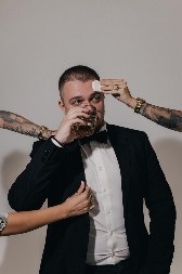 PEVAČE SPOJIO RAZVOD! Brakovi im pukli nakon 10 godina, a onda usledio šok: "Posećujemo se"