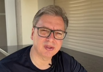VUČIĆ SE UPRAVO OGLASIO VIDEO-PORUKOM Upravo je stigao u SAD i srpskom narodu poručio JEDNO (VIDEO)